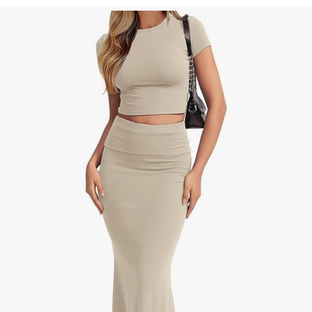 Elegant Beige Women's Skirt Set
